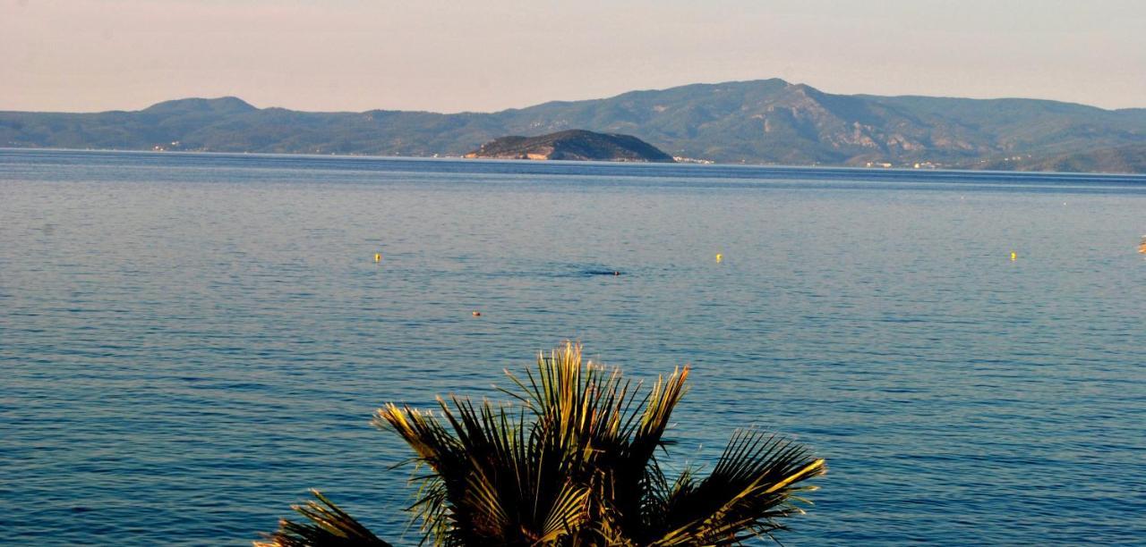Eleni'S Sea View Adults Only Apartment Pefkochori Exterior photo