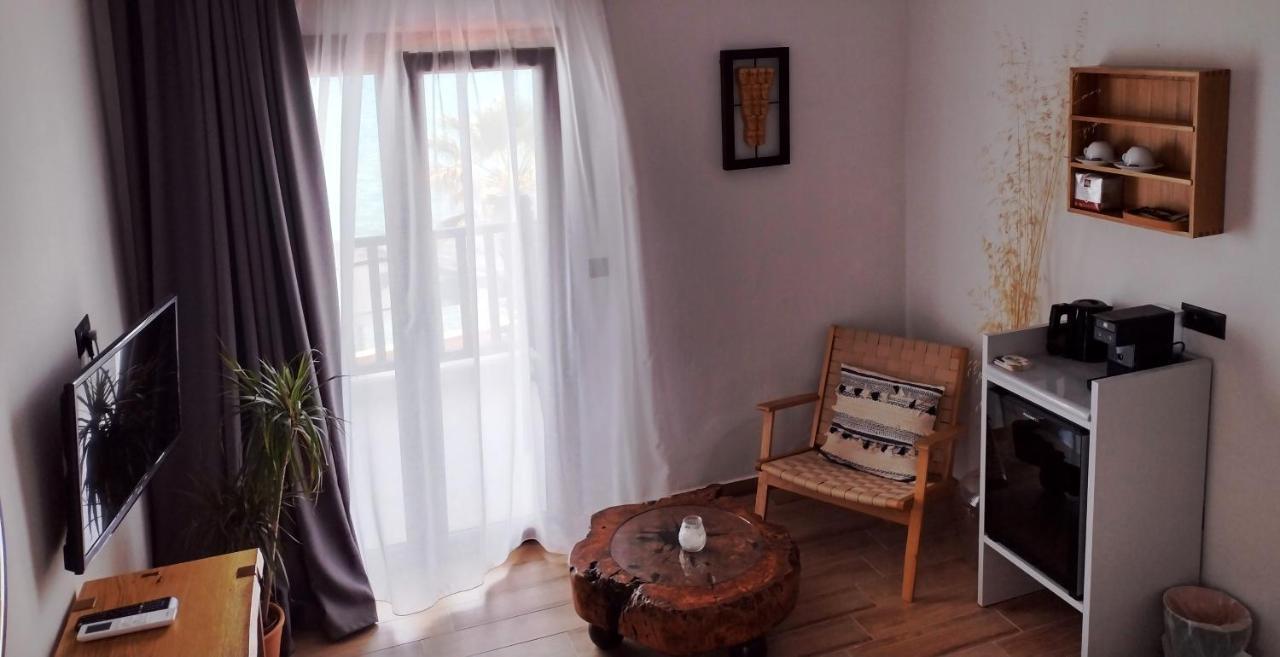 Eleni'S Sea View Adults Only Apartment Pefkochori Exterior photo