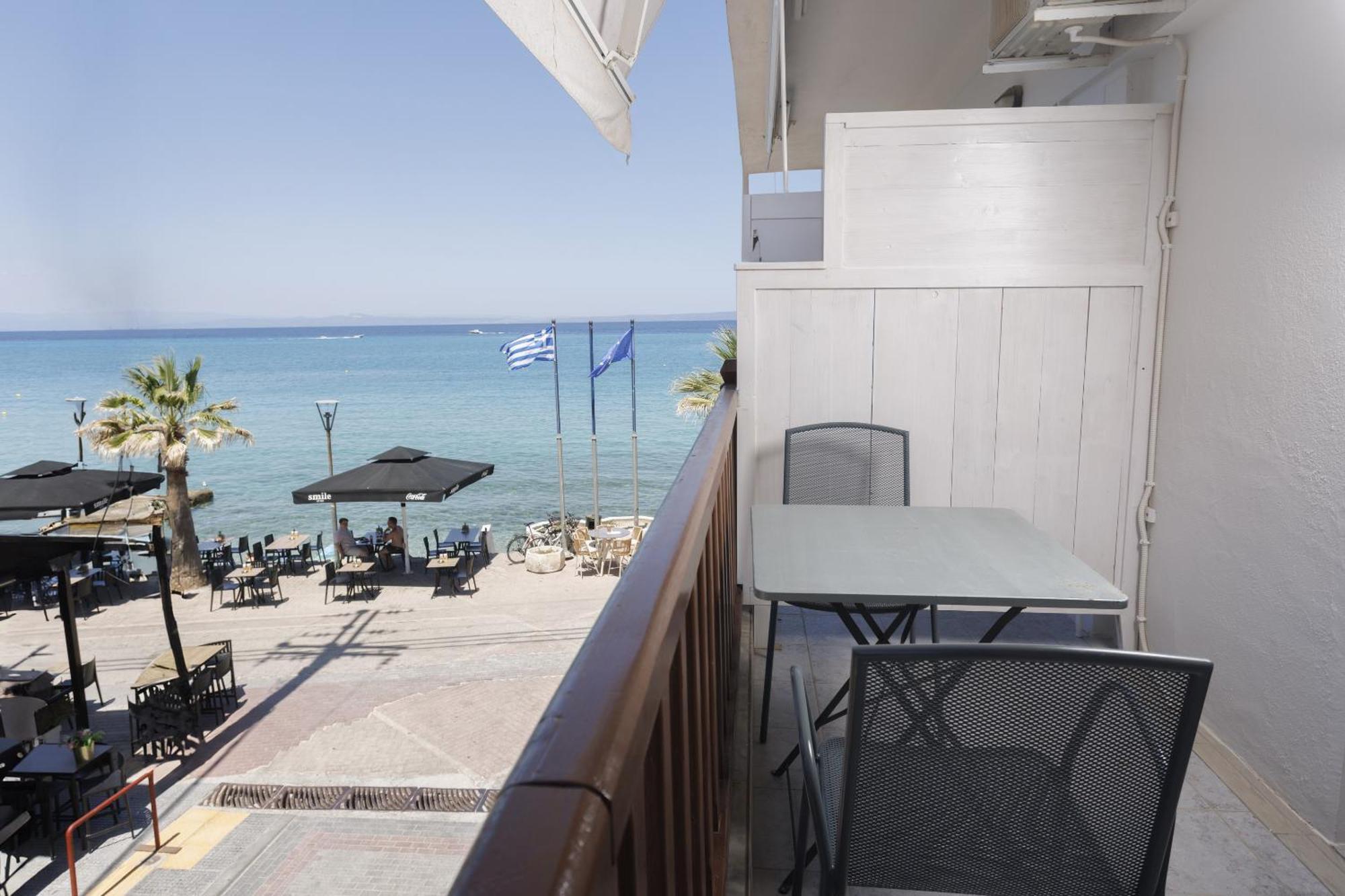 Eleni'S Sea View Adults Only Apartment Pefkochori Exterior photo
